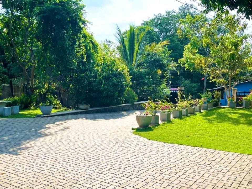 Golden Residence Anuradhapura Εξωτερικό φωτογραφία