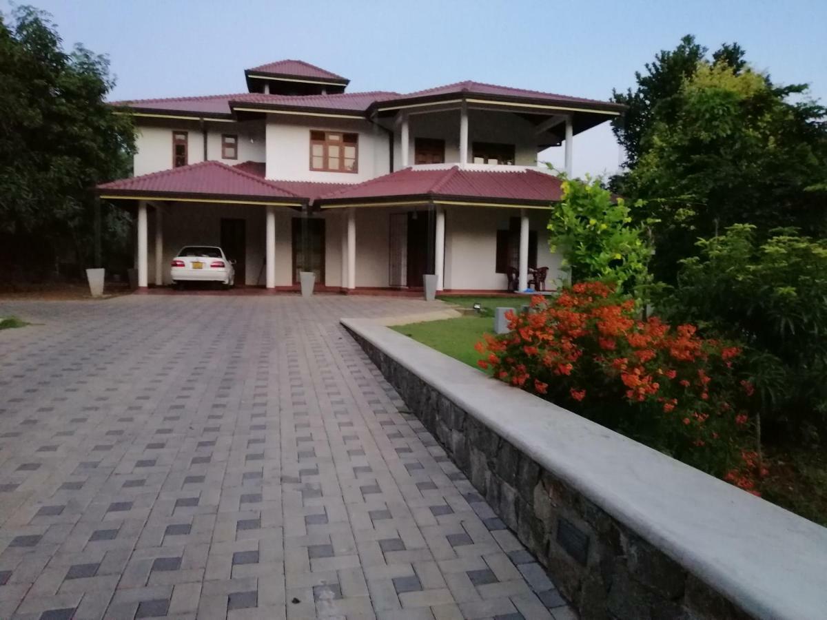 Golden Residence Anuradhapura Εξωτερικό φωτογραφία